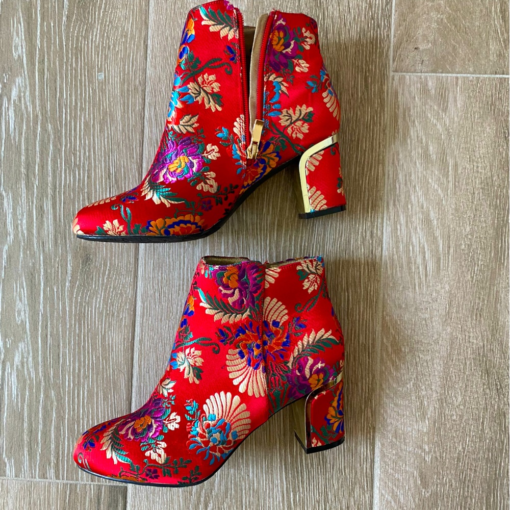 J Renee Asian inspired, floral print side zip booties!